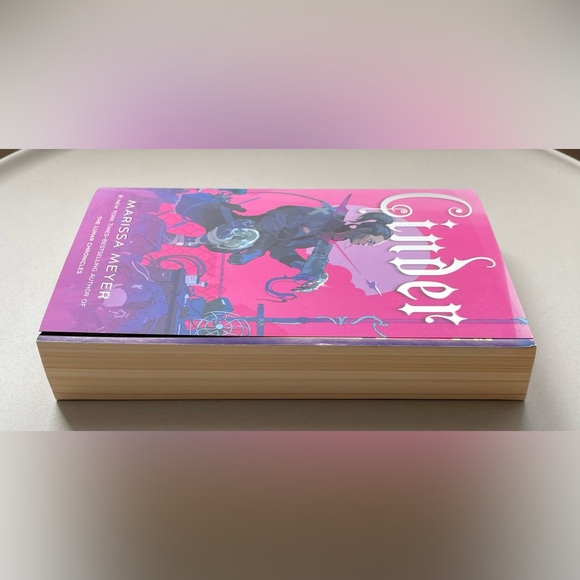 Cinder by Marissa Meyer - Picture 6 of 7